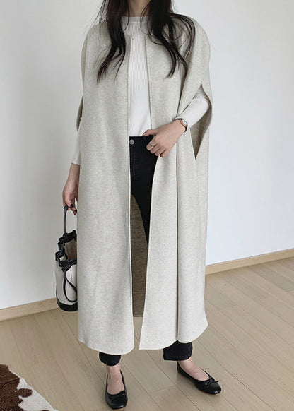 Well Tailored Coat with a Graceful Silhouette
