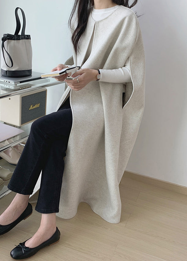 Well Tailored Coat with a Graceful Silhouette