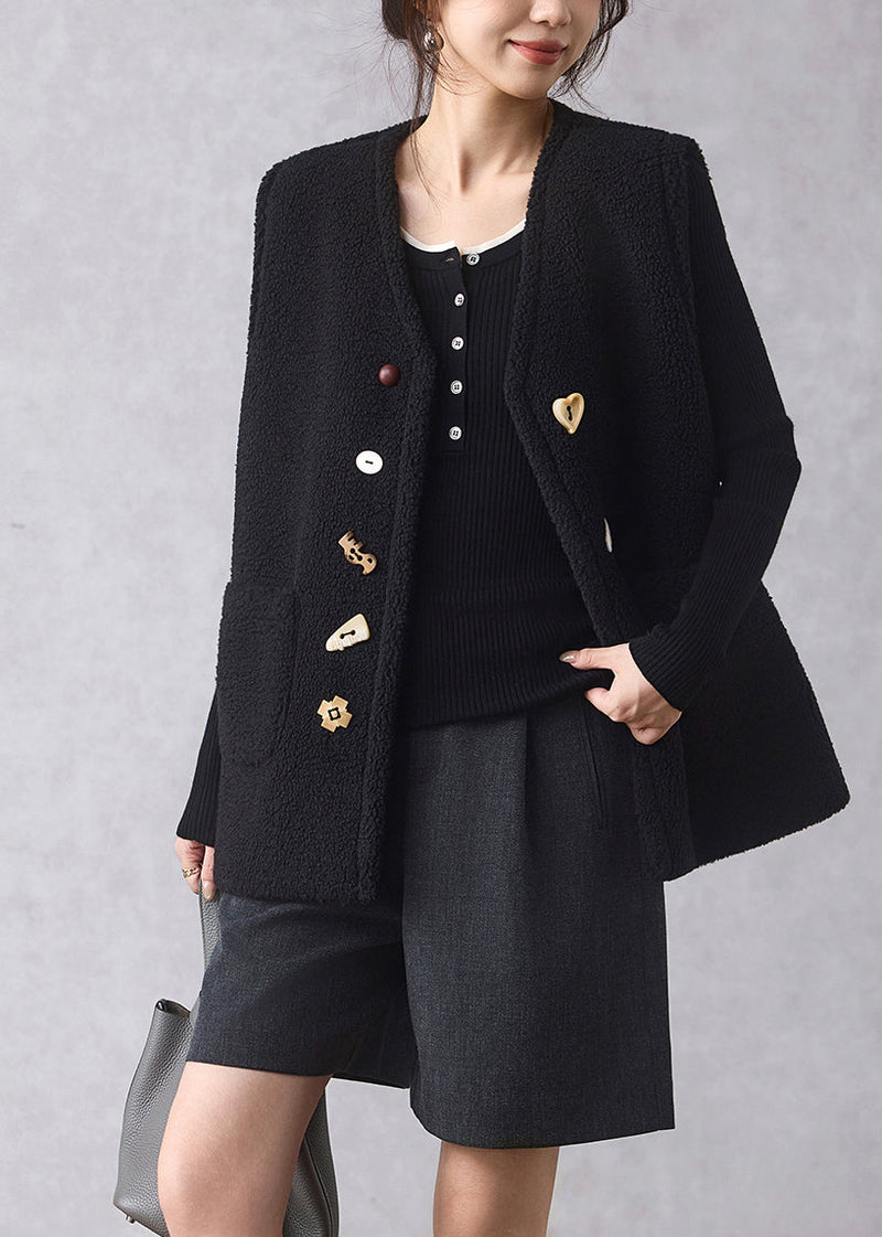 Beautifully Finished Coat in a Timeless Design