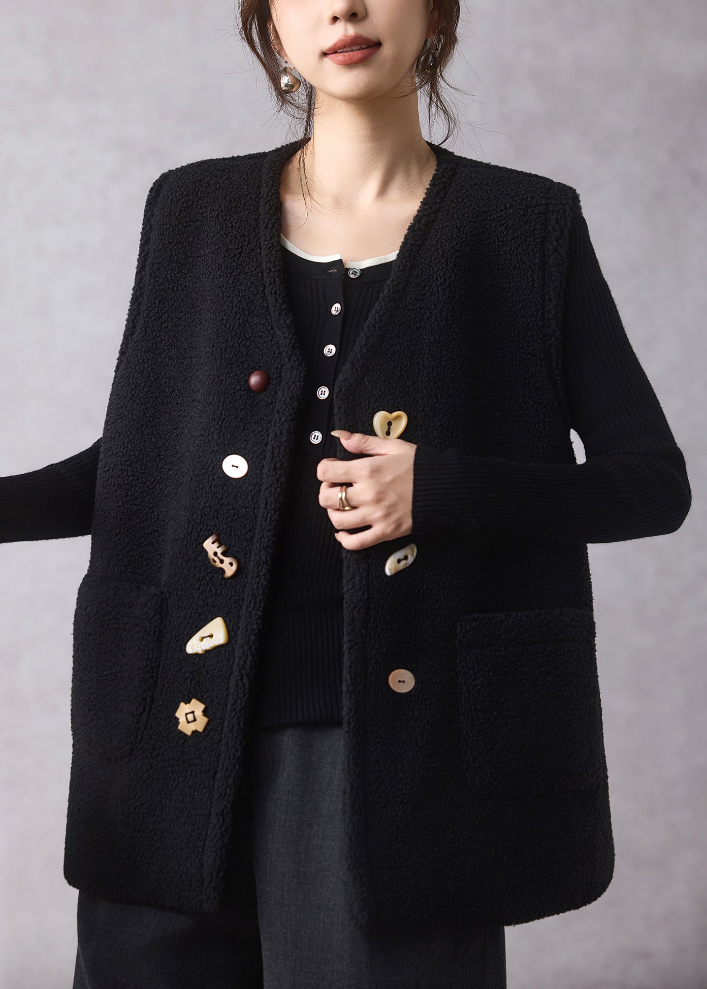 Beautifully Finished Coat in a Timeless Design