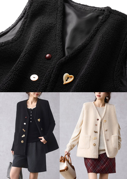 Beautifully Finished Coat in a Timeless Design