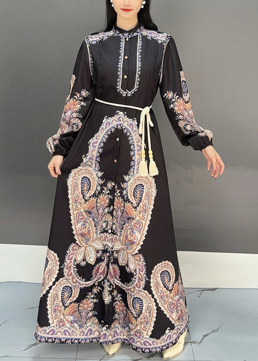 Beautifully Finished Blouse in a Timeless Design