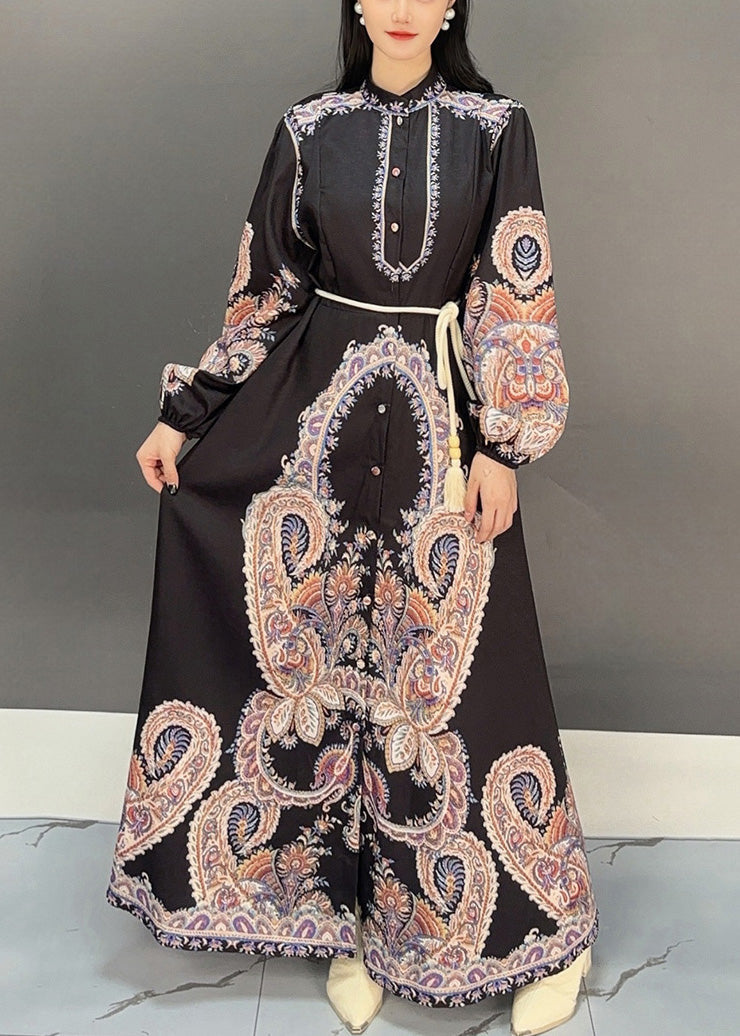 Beautifully Finished Blouse in a Timeless Design