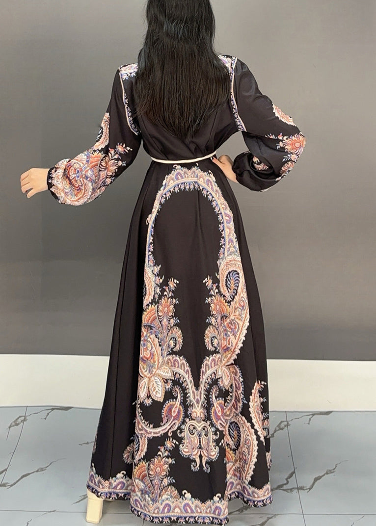 Beautifully Finished Blouse in a Timeless Design