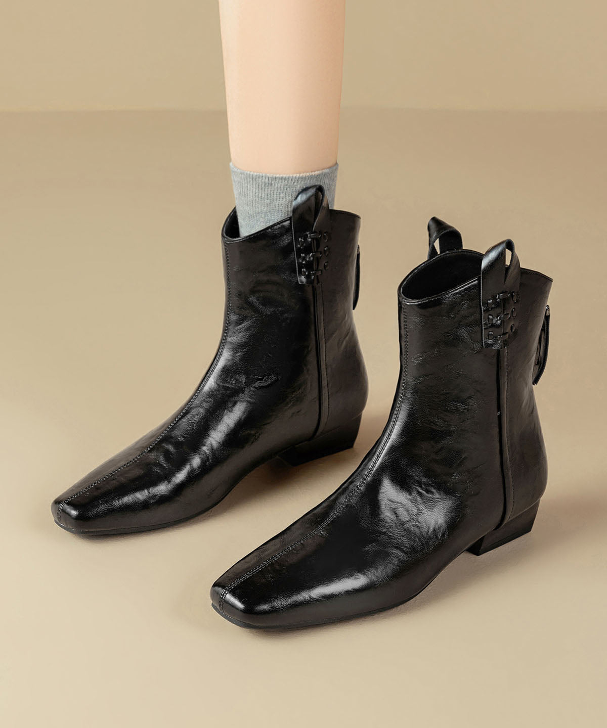 Graceful Orthopedic Boots for Modern Look