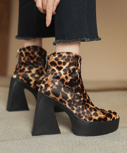 Graceful Orthopedic Boots for Modern Look