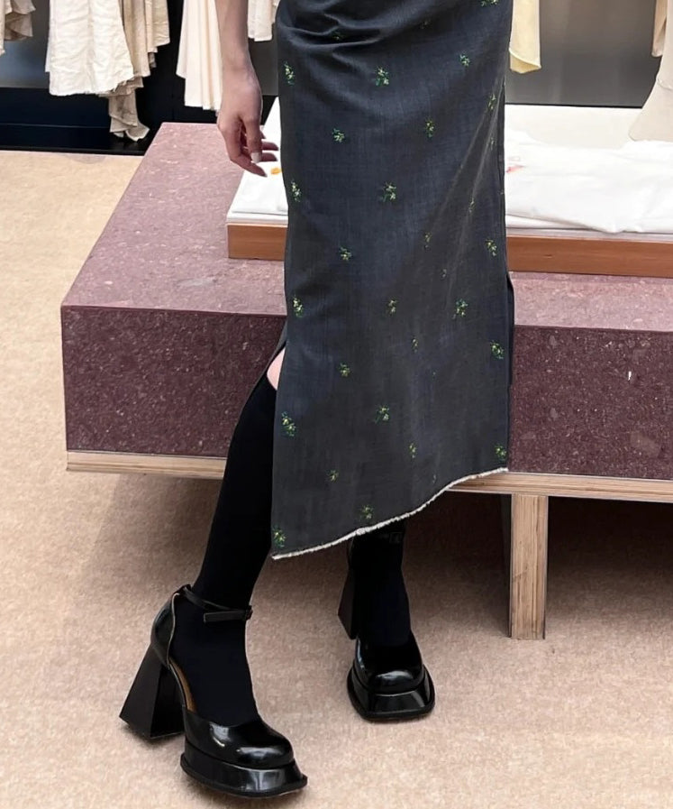 Chic Orthopedic Heels with Unique Design