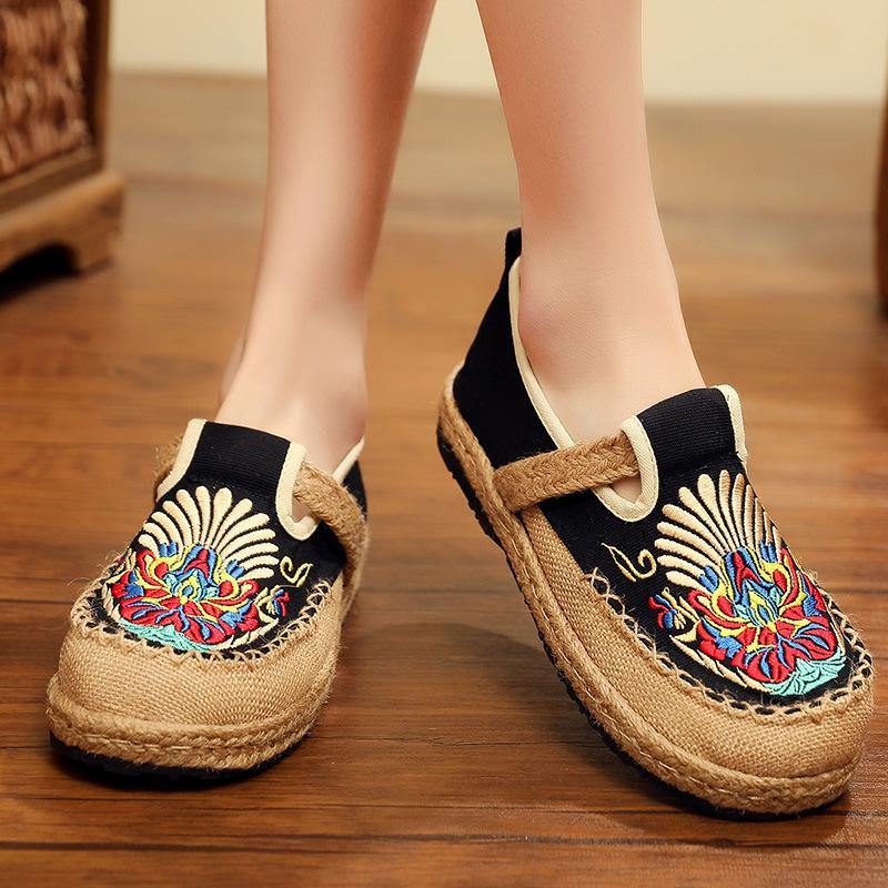 Comfortable Orthopedic Flats for Daily Wear