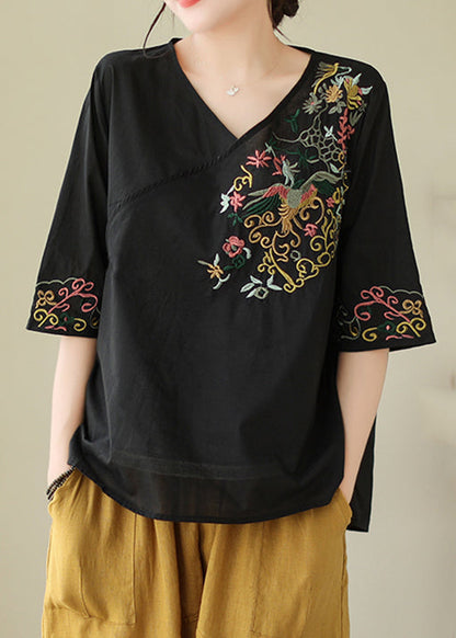 Sophisticated Blouse with a Clean Classic Look