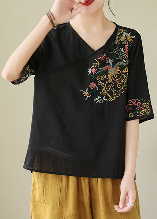 Sophisticated Blouse with a Clean Classic Look