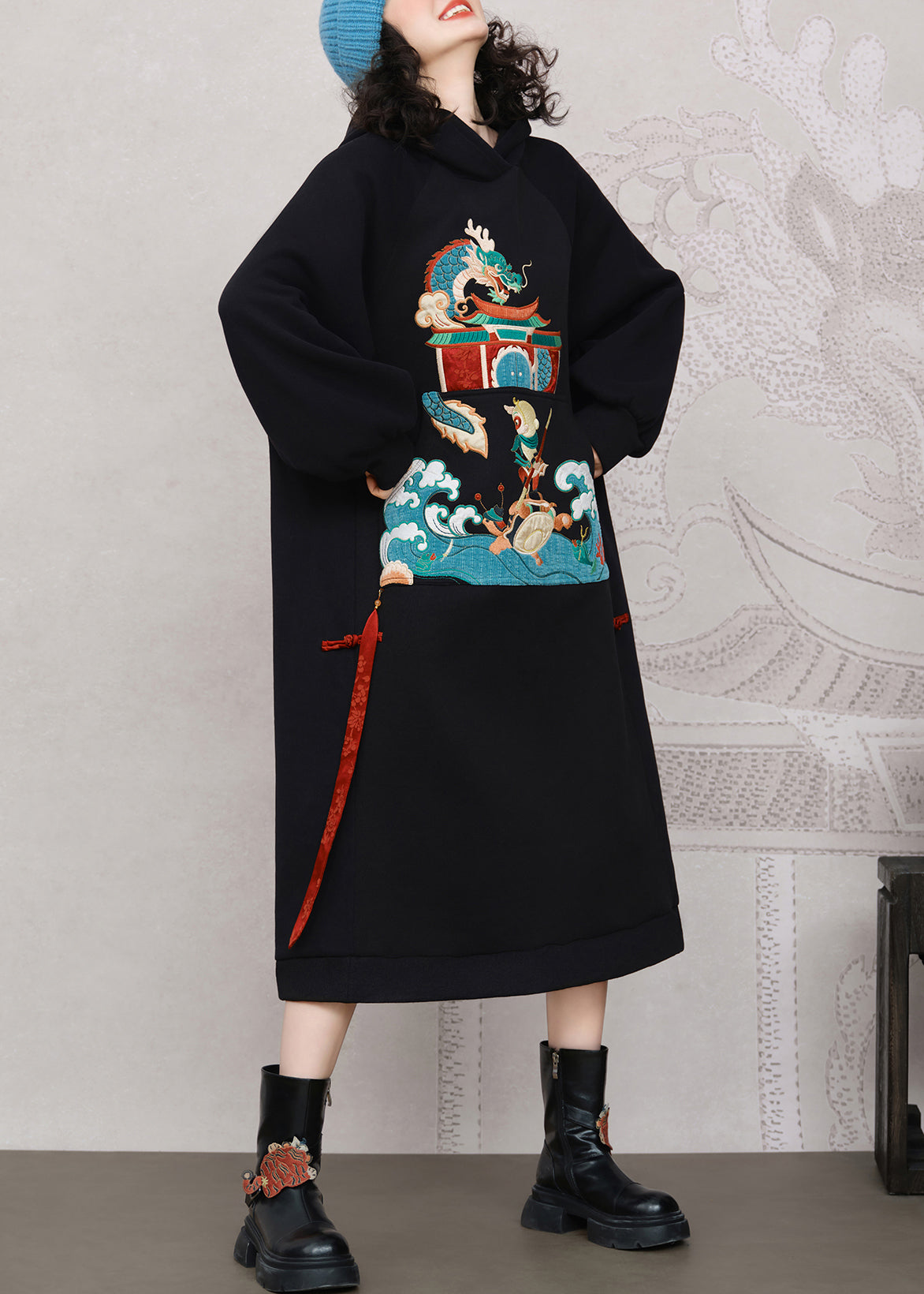 Well Tailored Dress with a Graceful Silhouette