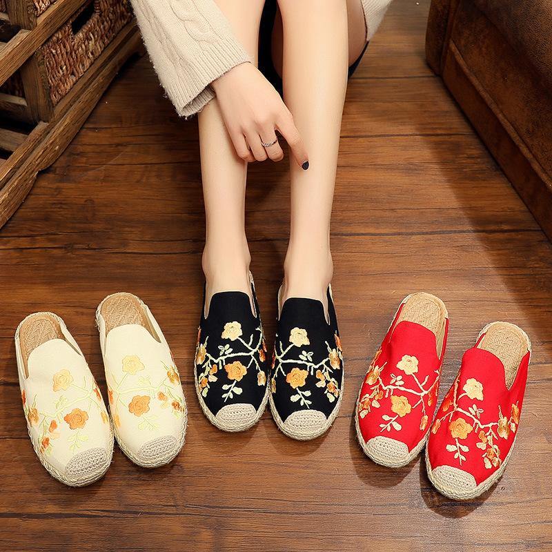 Chic Orthopedic Slippers with Unique Design