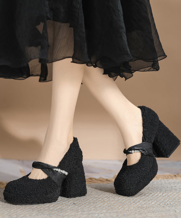 Graceful Orthopedic Heels for Modern Look