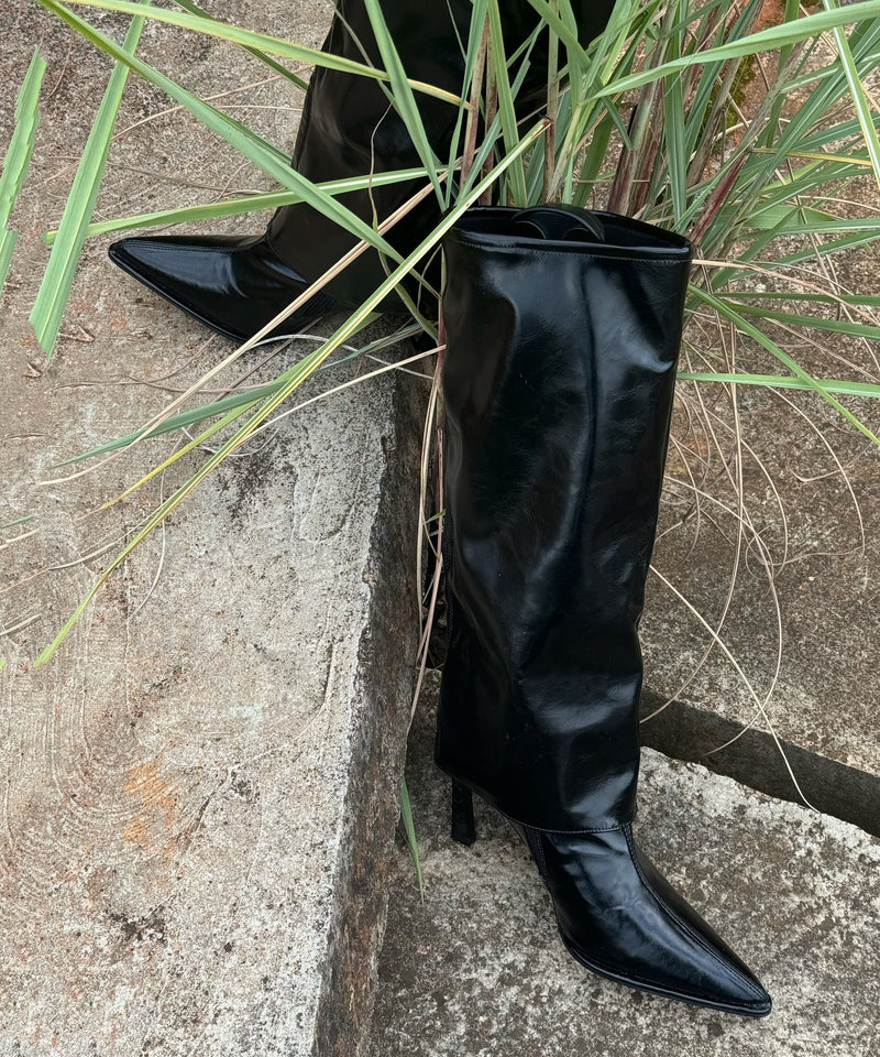 Graceful Orthopedic Boots for Modern Look