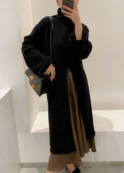 Well Tailored Sweater with a Graceful Silhouette