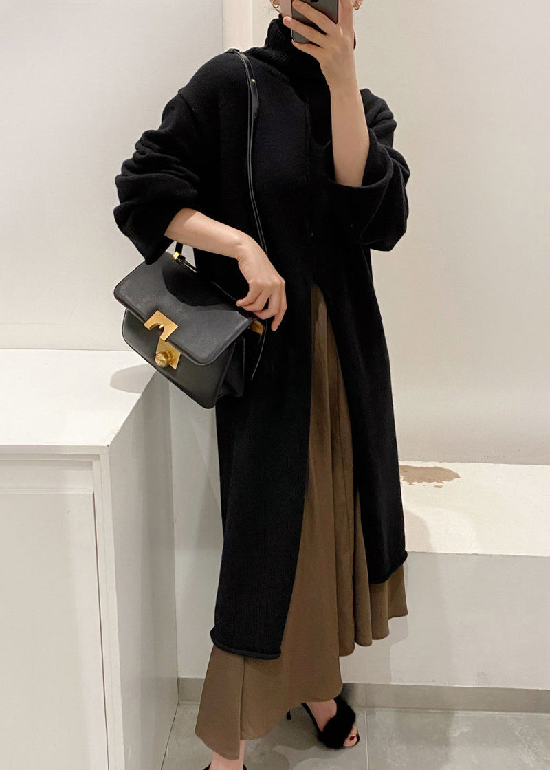 Well Tailored Sweater with a Graceful Silhouette