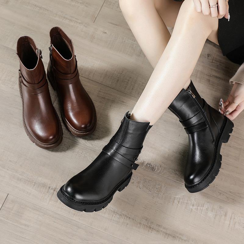 Graceful Orthopedic Boots for Modern Look