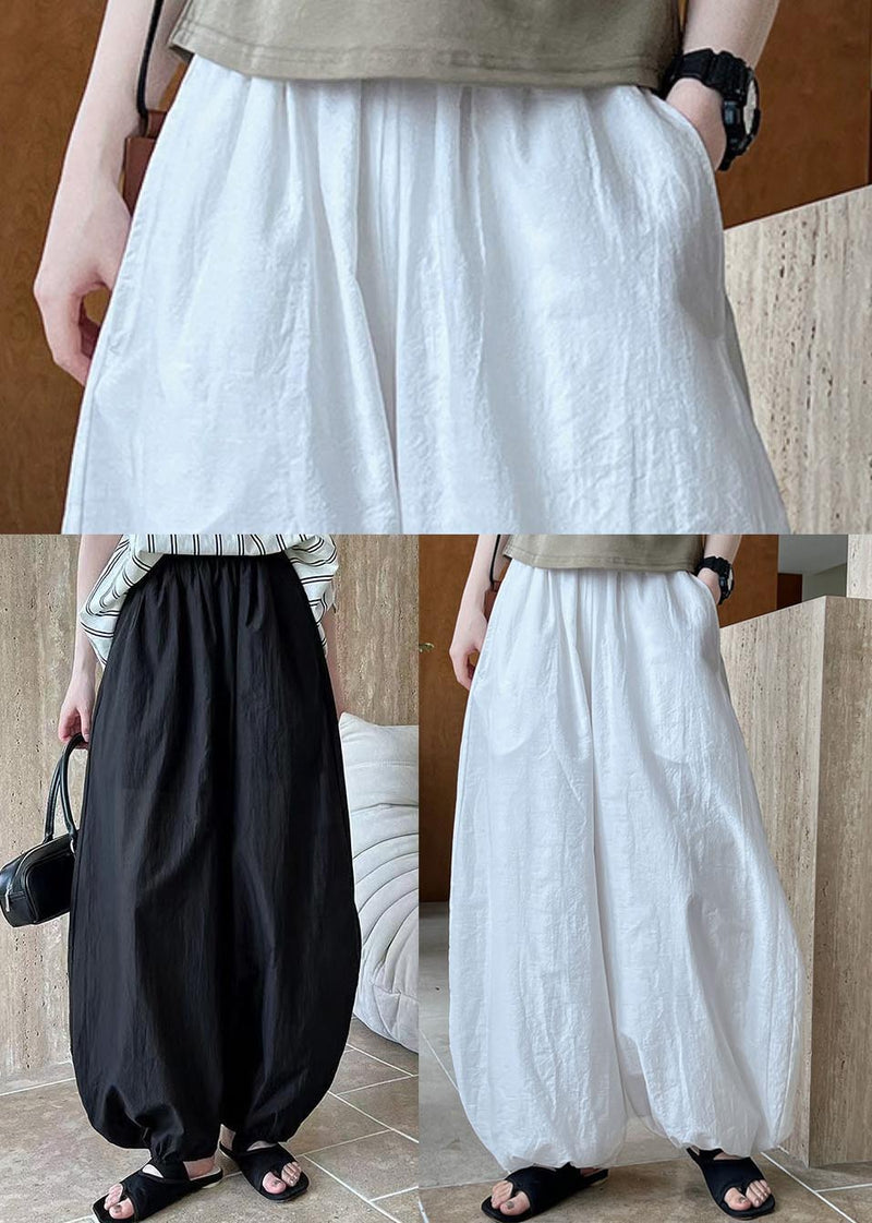 Effortlessly Elegant Pants with a Timeless Design