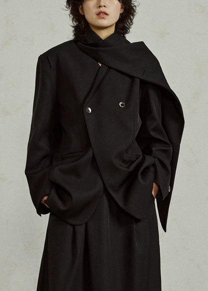 Beautifully Finished Coat in a Timeless Design