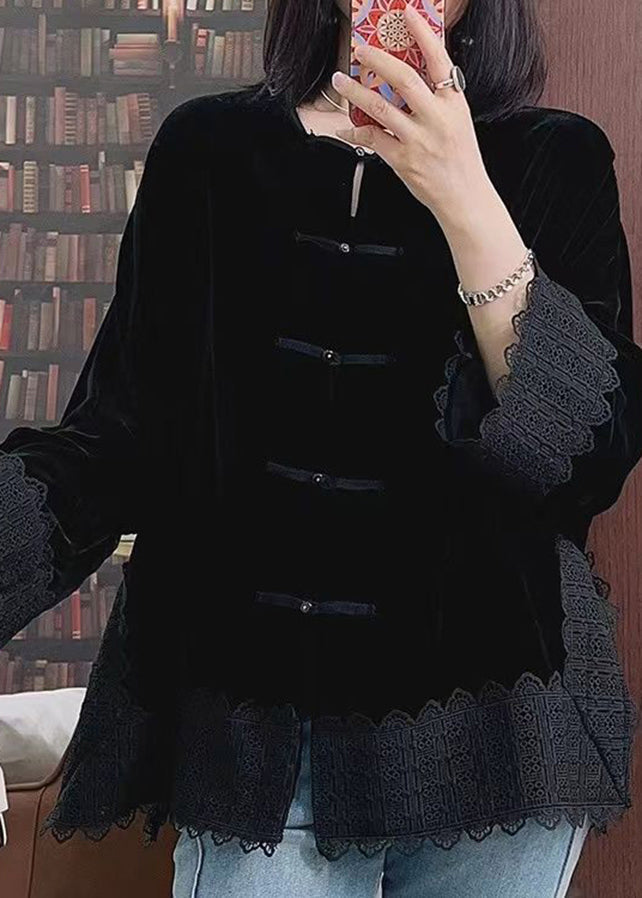 Elegantly Styled Coat for Everyday Wear