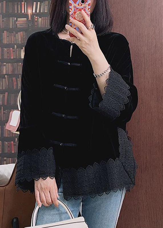 Elegantly Styled Coat for Everyday Wear