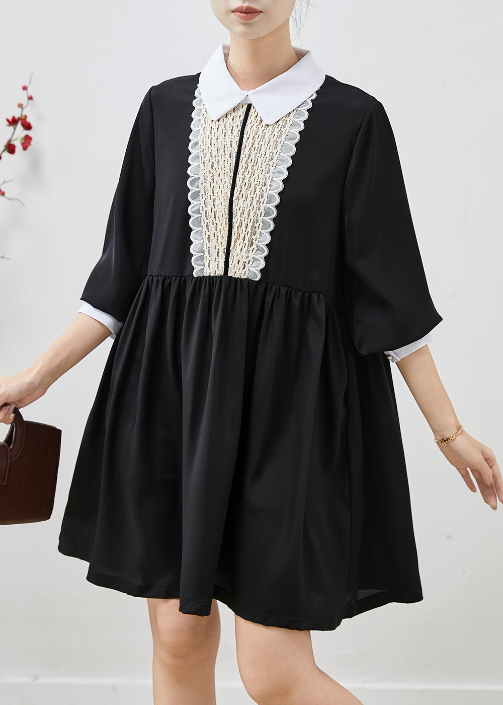 Classic Vintage Dress with a Flattering Fit