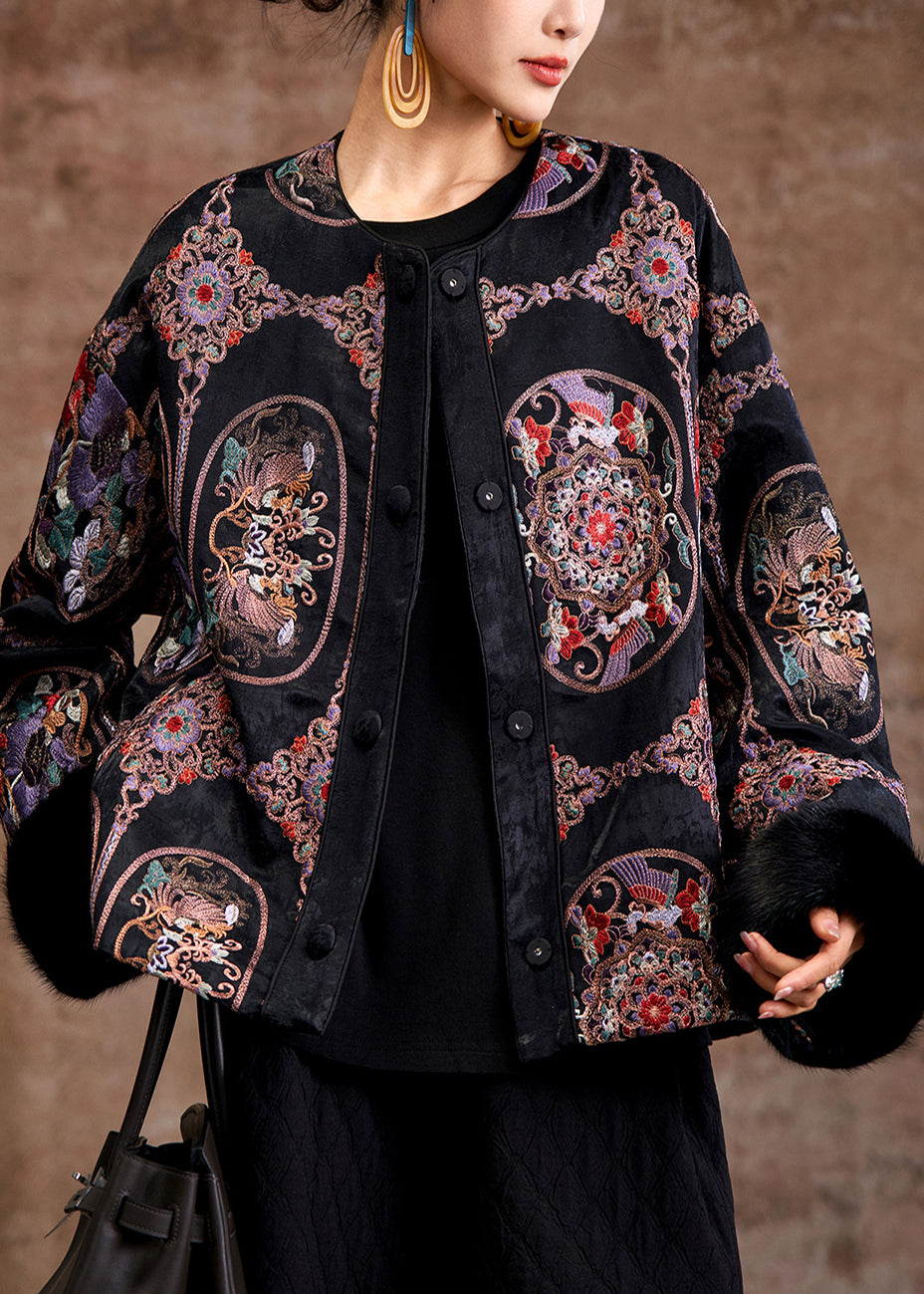 Effortlessly Elegant Jacket with a Timeless Design