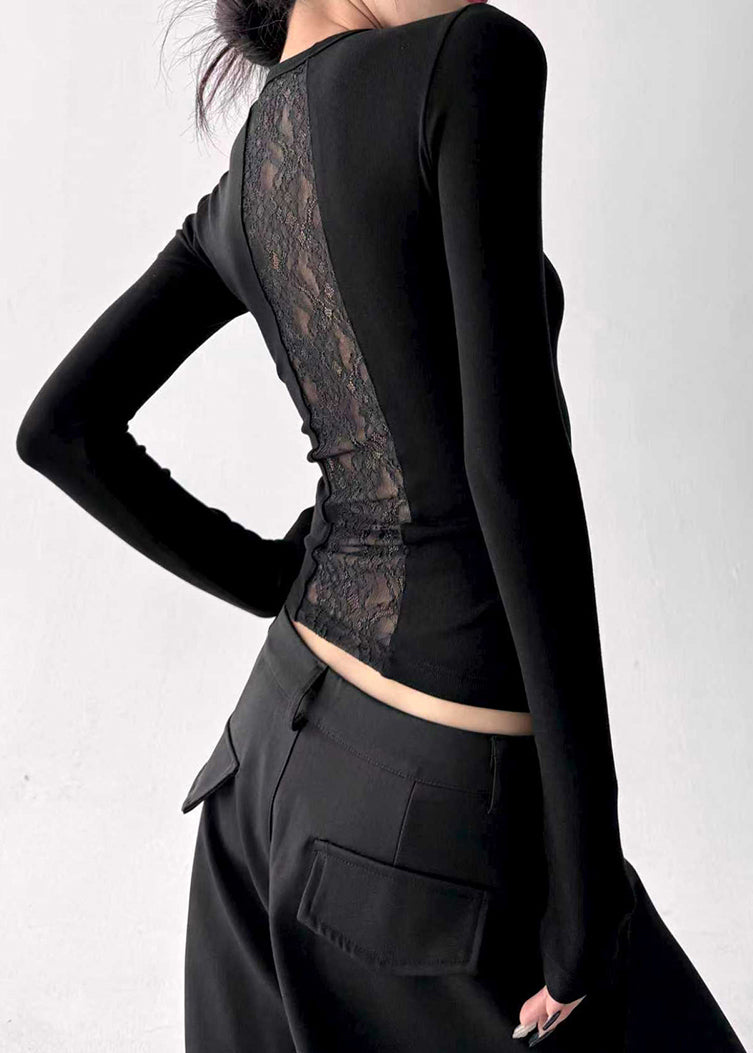 Beautifully Crafted Blouse in a Classic Style
