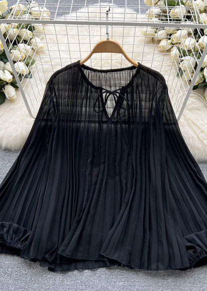 Effortlessly Elegant Top with a Timeless Design