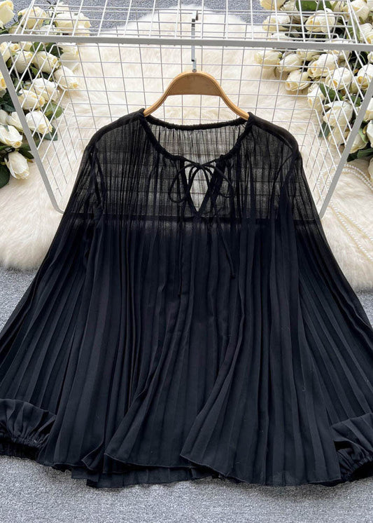 Effortlessly Elegant Top with a Timeless Design