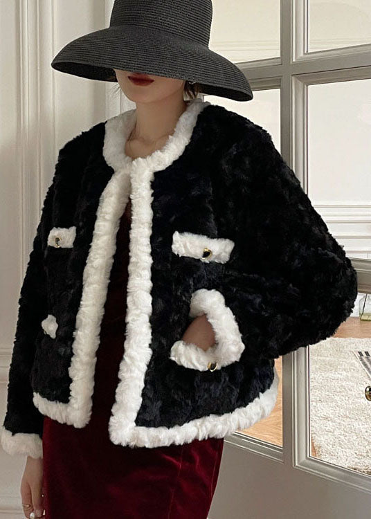 Gracefully Styled Coat for Any Occasion
