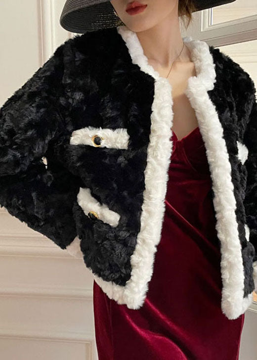 Gracefully Styled Coat for Any Occasion