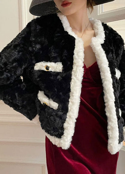 Gracefully Styled Coat for Any Occasion