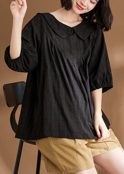 Effortlessly Elegant Top with a Timeless Design