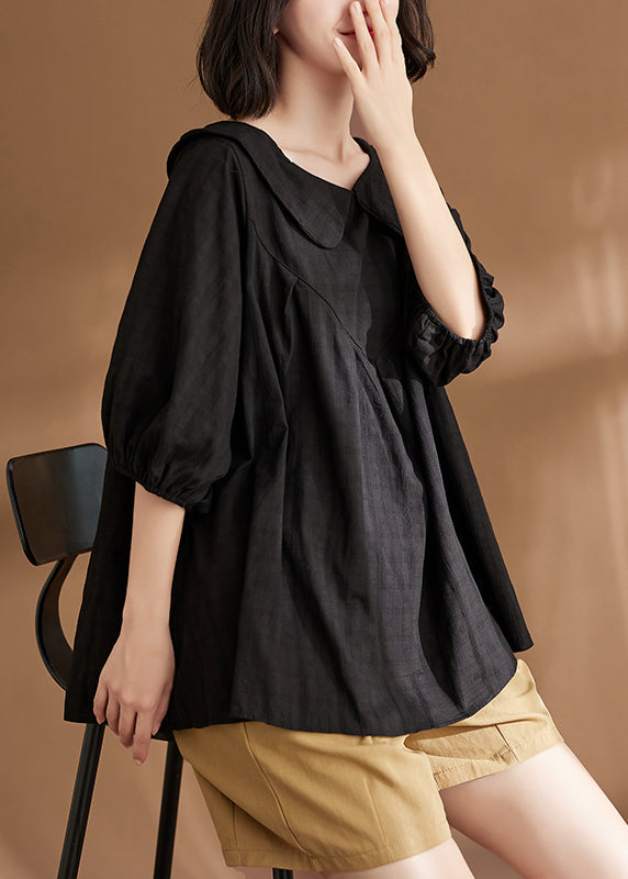 Effortlessly Elegant Top with a Timeless Design