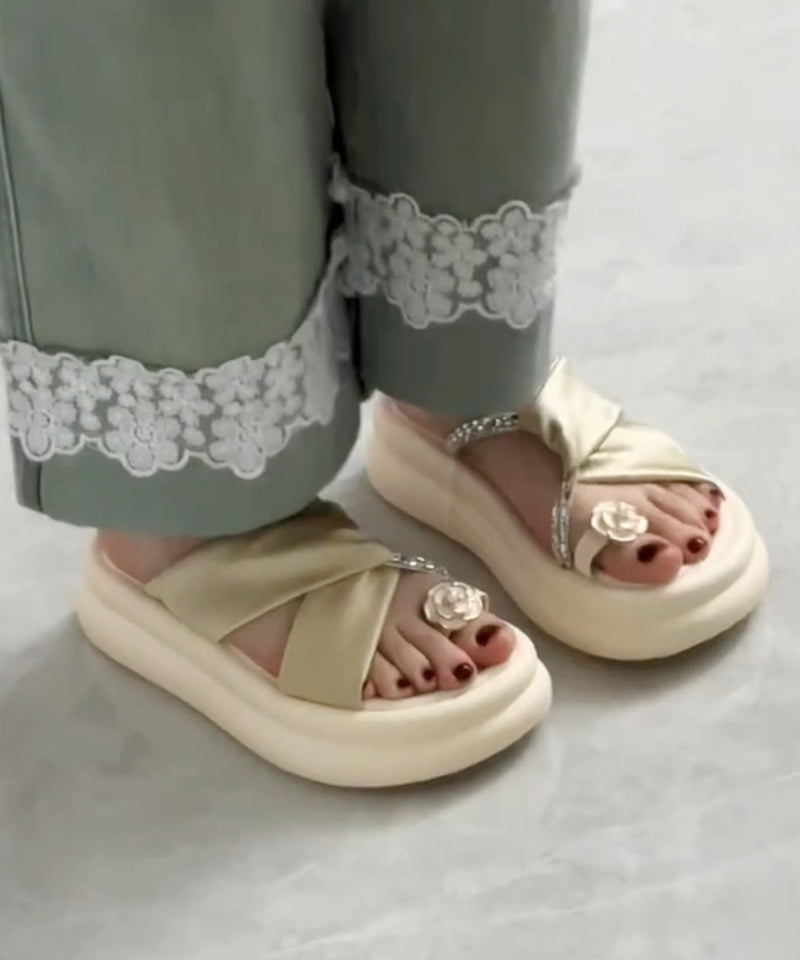 Chic Orthopedic Sandals with Unique Design