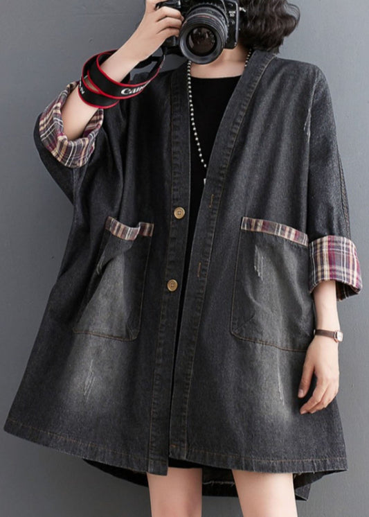 Well Tailored Coat with a Graceful Silhouette