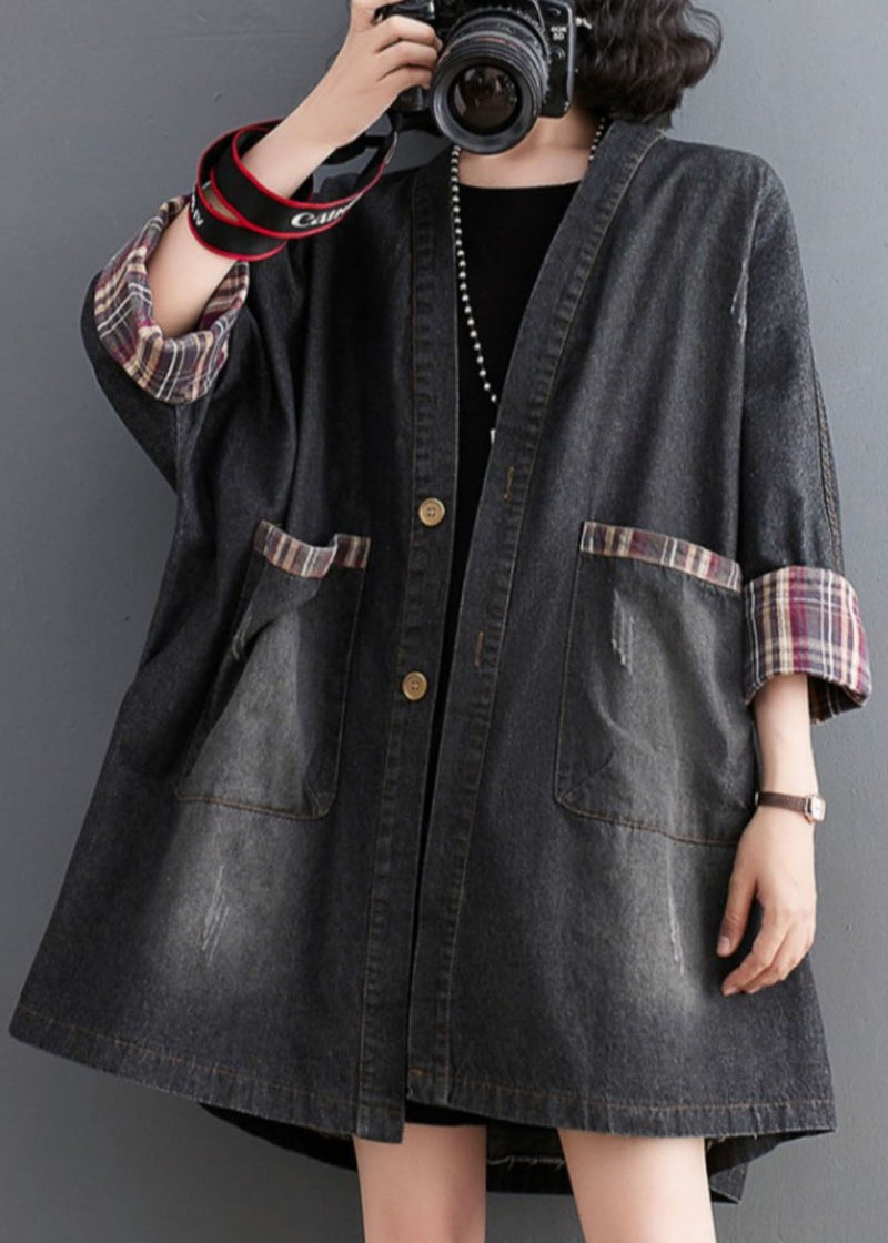 Well Tailored Coat with a Graceful Silhouette