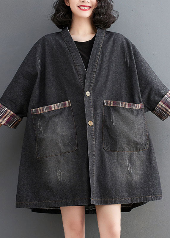 Well Tailored Coat with a Graceful Silhouette
