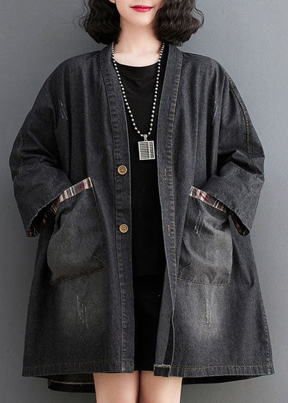 Well Tailored Coat with a Graceful Silhouette