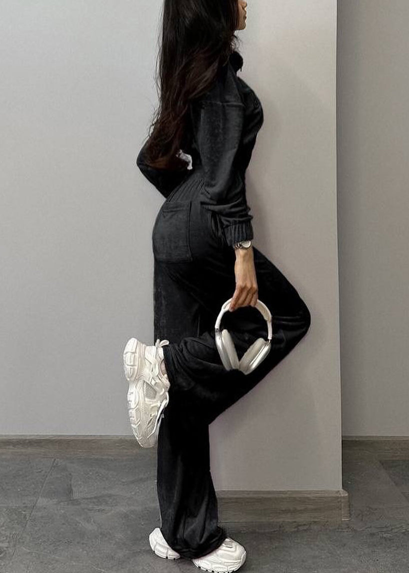 Sophisticated Garment with a Clean Classic Look