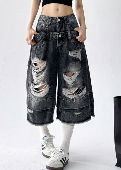 Effortlessly Elegant Pants with a Timeless Design