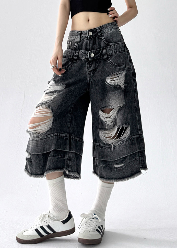 Effortlessly Elegant Pants with a Timeless Design