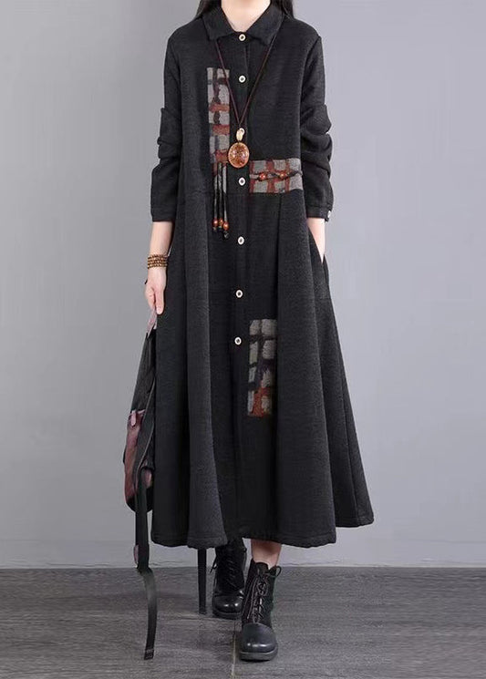 Classic Vintage Dress with a Flattering Fit