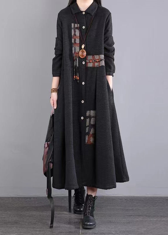 Classic Vintage Dress with a Flattering Fit