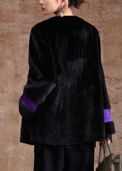 Well Tailored Coat with a Graceful Silhouette