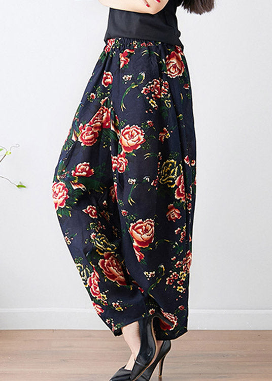 Effortlessly Elegant Pants with a Timeless Design
