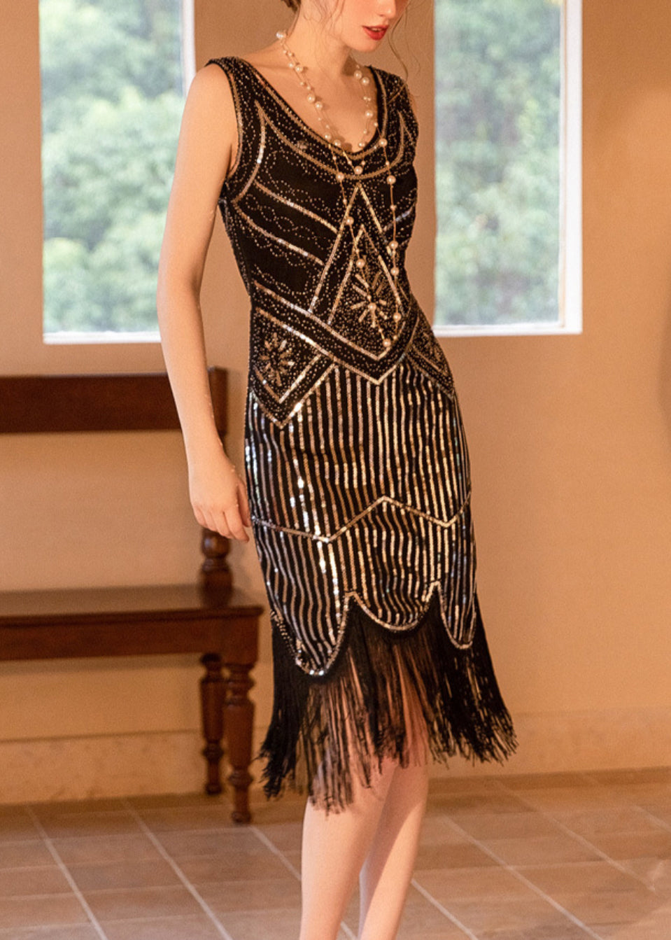 Well Tailored Dress with a Graceful Silhouette
