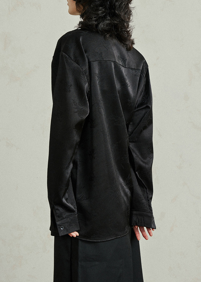 Effortlessly Elegant Shirt with a Timeless Design