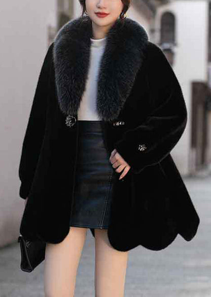 Beautifully Finished Coat in a Timeless Design
